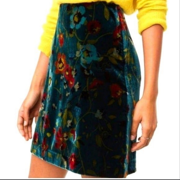 Ann Taylor LOFT size 4 floral print velvet mini skirt zips in back lined fall - Picture 2 of 12